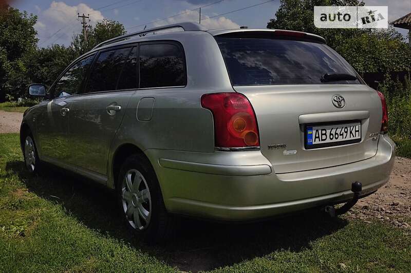 Универсал Toyota Avensis 2005 в Тульчине