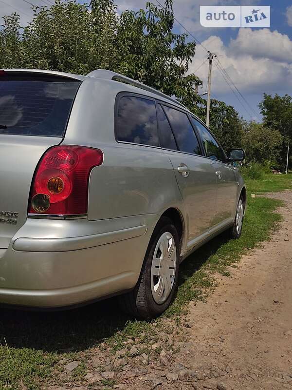 Универсал Toyota Avensis 2005 в Тульчине