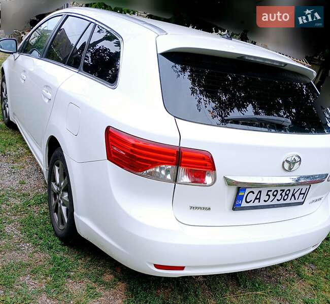 Універсал Toyota Avensis 2012 в Умані фото 3 Універсал Toyota Avensis 2012 в Умані