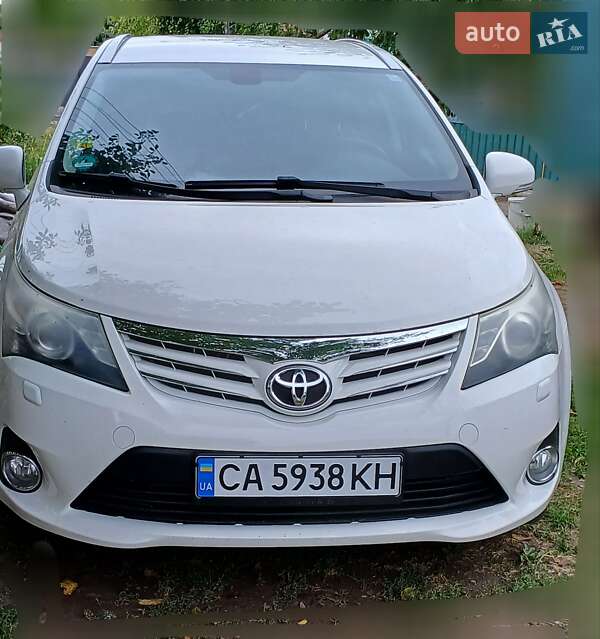 Універсал Toyota Avensis 2012 в Умані фото Універсал Toyota Avensis 2012 в Умані