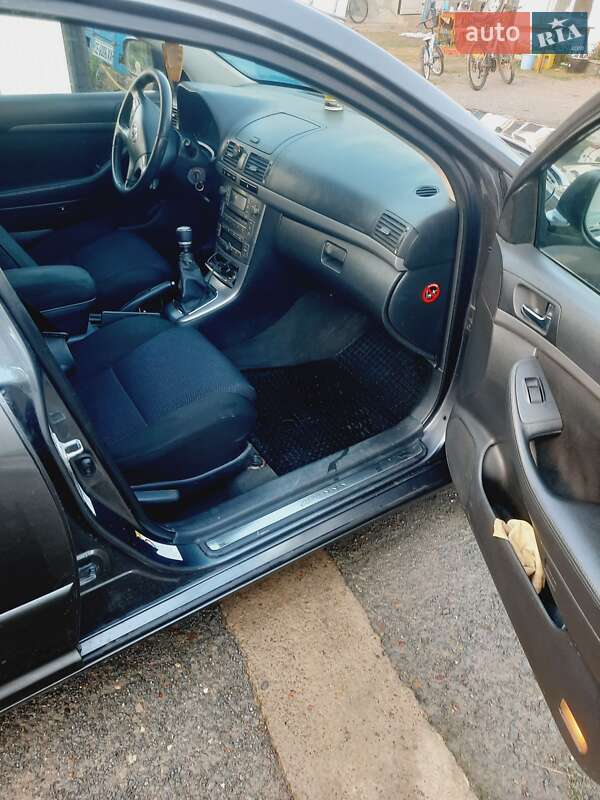 Универсал Toyota Avensis 2008 в Кельменцах