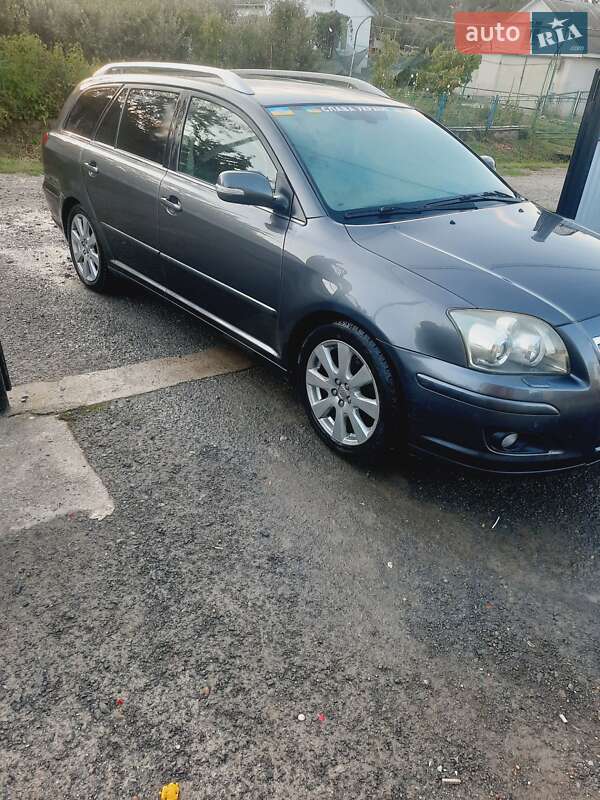 Универсал Toyota Avensis 2008 в Кельменцах