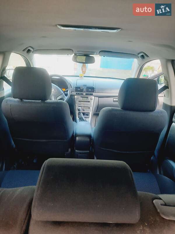 Универсал Toyota Avensis 2008 в Кельменцах