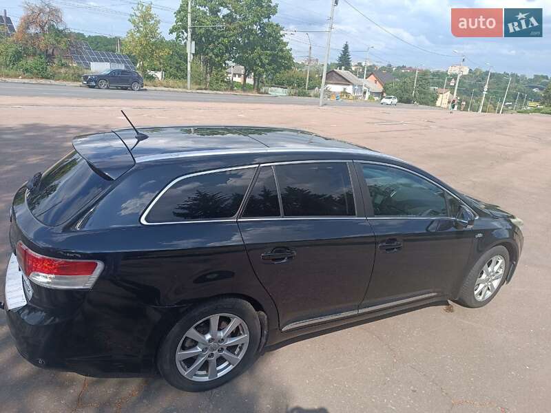 Универсал Toyota Avensis 2011 в Житомире фото 16 Универсал Toyota Avensis 2011 в Житомире