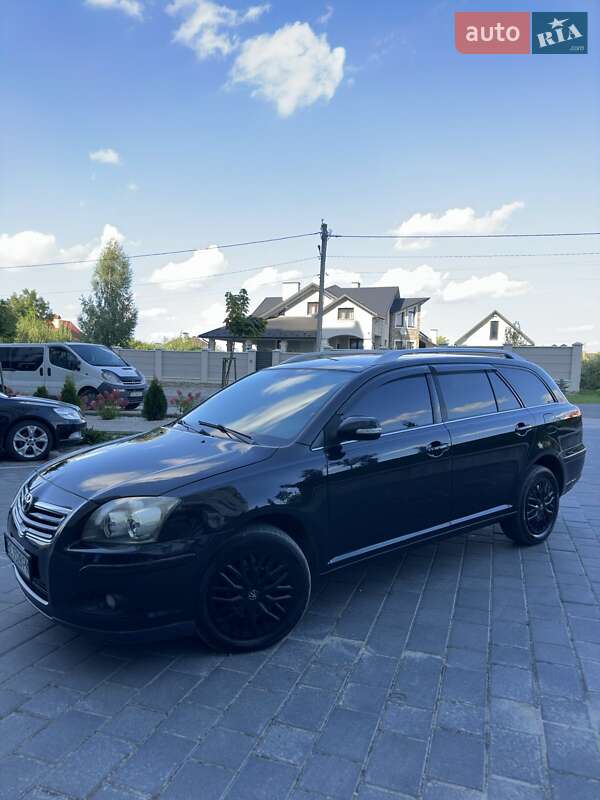 Універсал Toyota Avensis 2008 в Трускавці