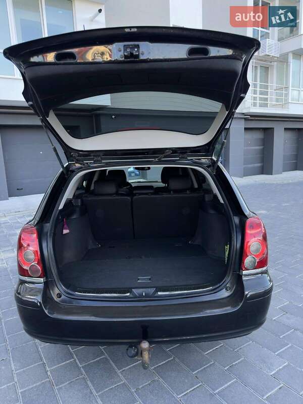 Універсал Toyota Avensis 2008 в Трускавці