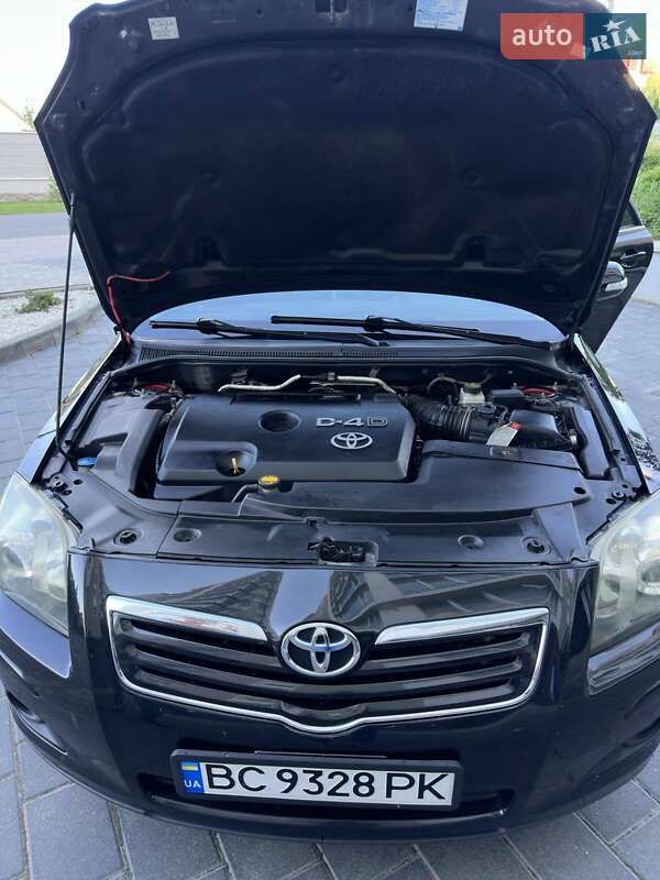 Універсал Toyota Avensis 2008 в Трускавці