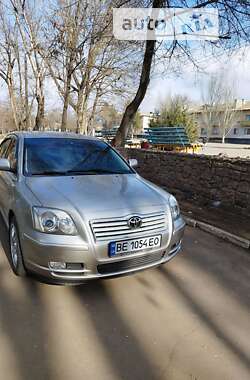 Седан Toyota Avensis 2003 в Еланце