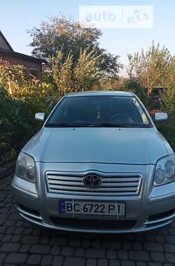 Седан Toyota Avensis 2003 в Львове