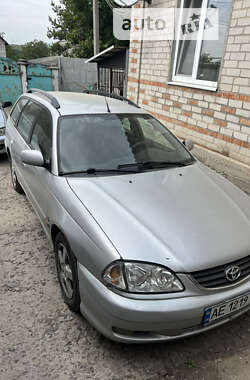 Універсал Toyota Avensis 2002 в Дніпрі