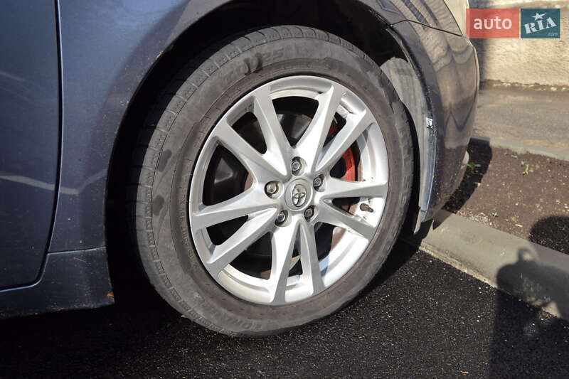 Универсал Toyota Avensis 2011 в Житомире