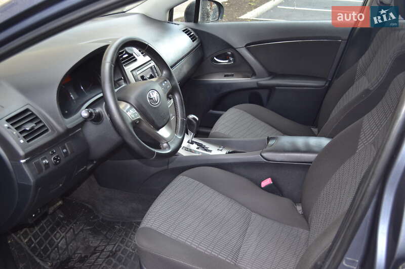 Универсал Toyota Avensis 2011 в Житомире