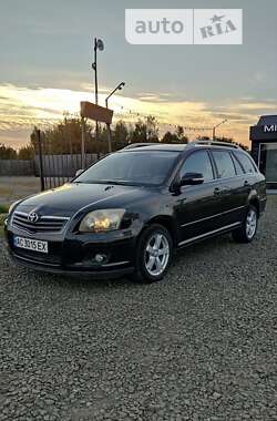 Універсал Toyota Avensis 2007 в Сарнах