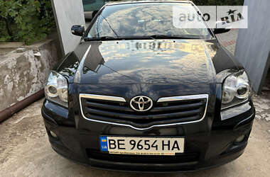 Седан Toyota Avensis 2008 в Николаеве