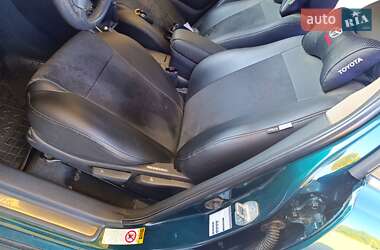 Седан Toyota Avensis 2004 в 