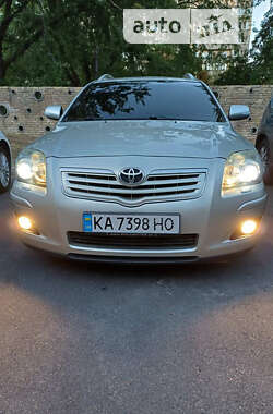 Універсал Toyota Avensis 2006 в Києві