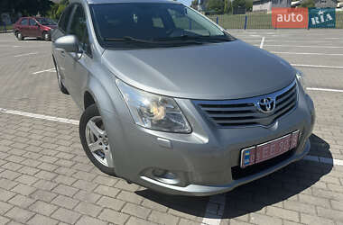 Универсал Toyota Avensis 2010 в Нововолынске