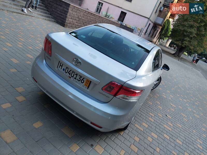 Седан Toyota Avensis 2009 в Одесі