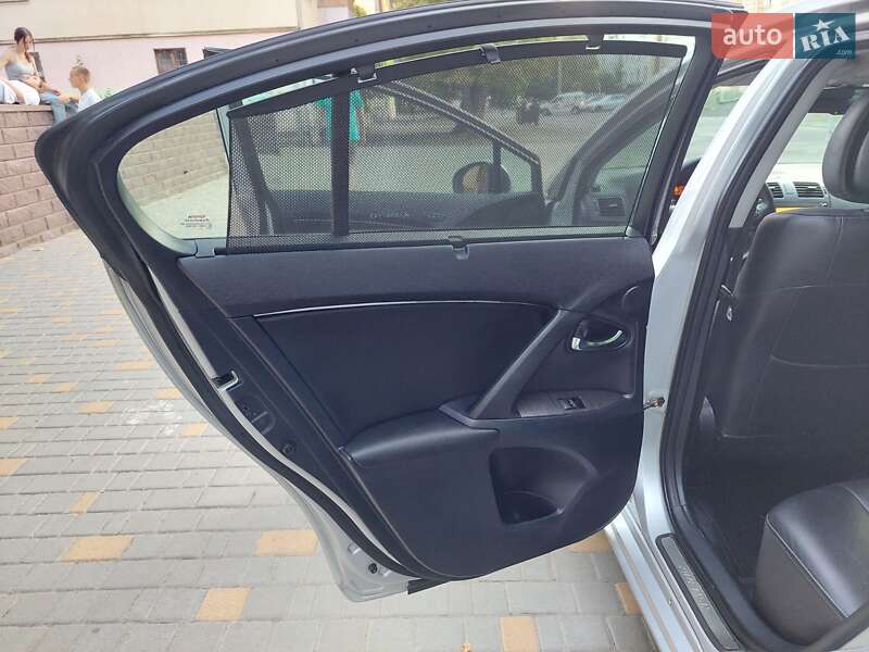 Седан Toyota Avensis 2009 в Одесі
