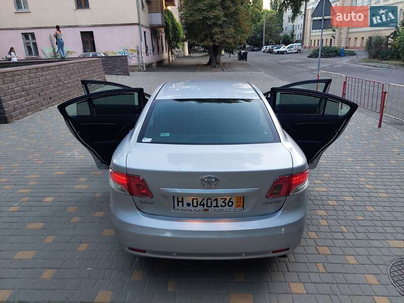 Седан Toyota Avensis 2009 в Одесі
