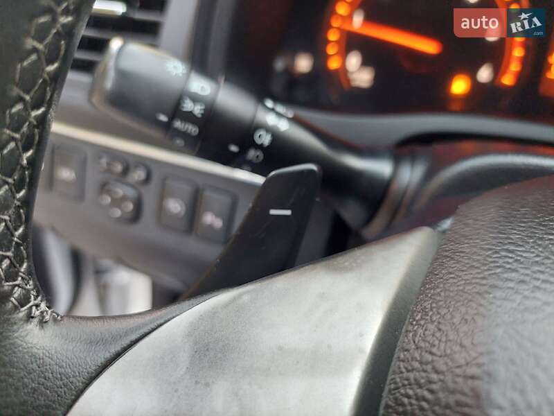 Седан Toyota Avensis 2009 в Одесі