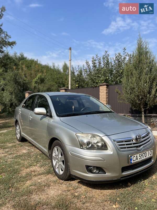 Седан Toyota Avensis 2007 в Виннице