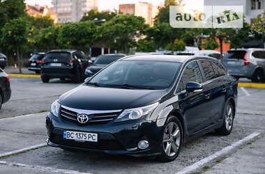 Універсал Toyota Avensis 2014 в Львові