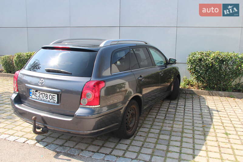 Универсал Toyota Avensis 2008 в Киеве