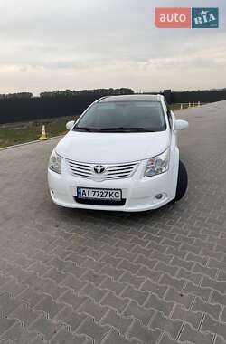 Універсал Toyota Avensis 2011 в 