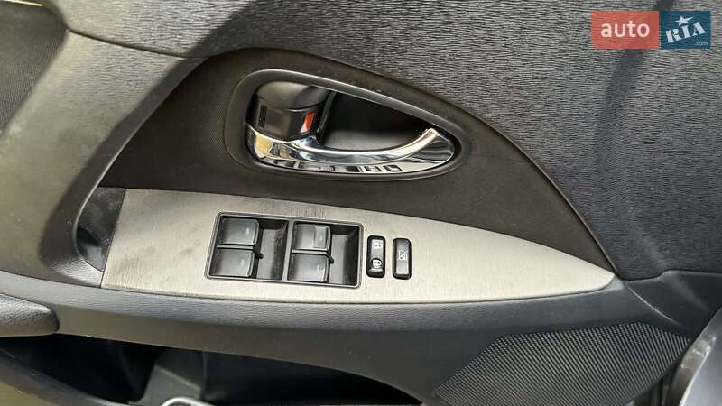 Универсал Toyota Avensis 2011 в Житомире фото 13 Универсал Toyota Avensis 2011 в Житомире