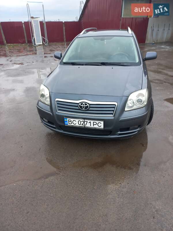 Універсал Toyota Avensis 2005 в Буську