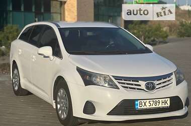 Універсал Toyota Avensis 2012 в Хмельницькому