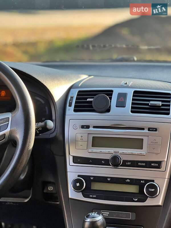 Универсал Toyota Avensis 2012 в Хмельницком