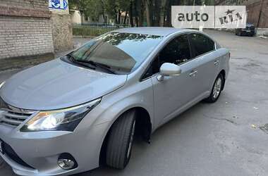 Седан Toyota Avensis 2012 в Виннице