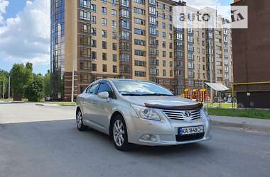 Седан Toyota Avensis 2012 в Чернигове