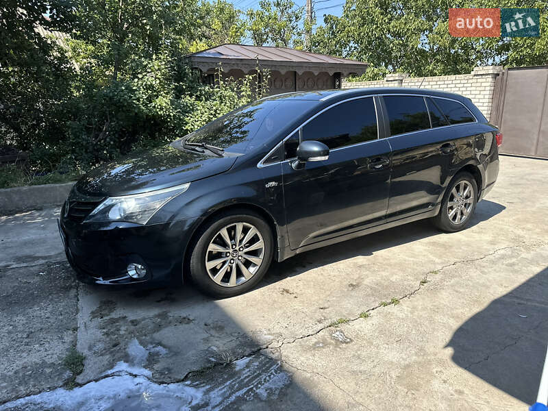 Універсал Toyota Avensis 2012 в Одесі