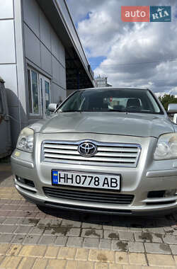 Седан Toyota Avensis 2005 в Подільську