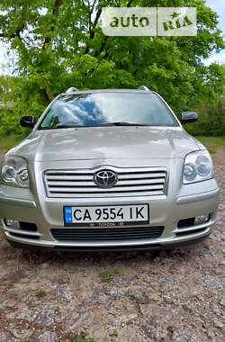 Універсал Toyota Avensis 2004 в Черкасах