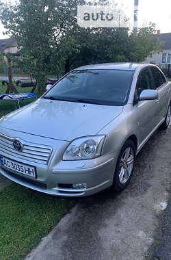 Седан Toyota Avensis 2004 в Горохове