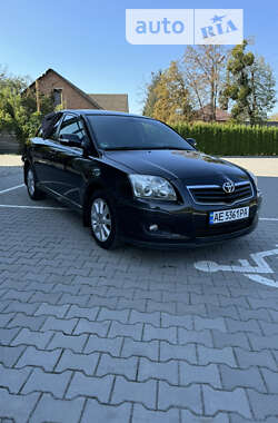 Седан Toyota Avensis 2007 в Виннице