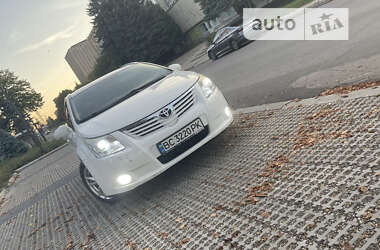 Универсал Toyota Avensis 2011 в Львове