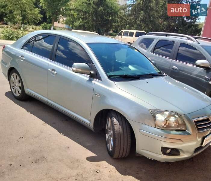 Лифтбек Toyota Avensis 2007 в Измаиле