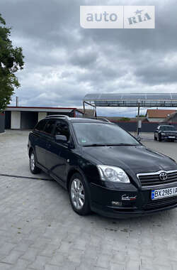 Универсал Toyota Avensis 2005 в Полонном