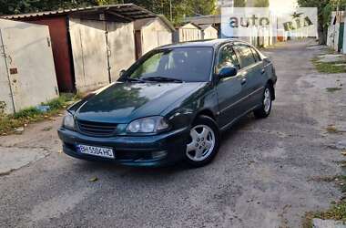 Седан Toyota Avensis 1998 в Одессе