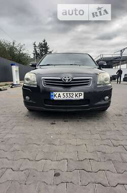 Седан Toyota Avensis 2008 в Киеве