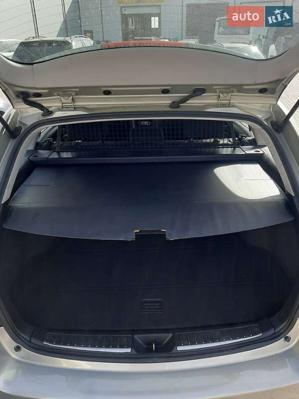 Универсал Toyota Avensis 2003 в Трускавце