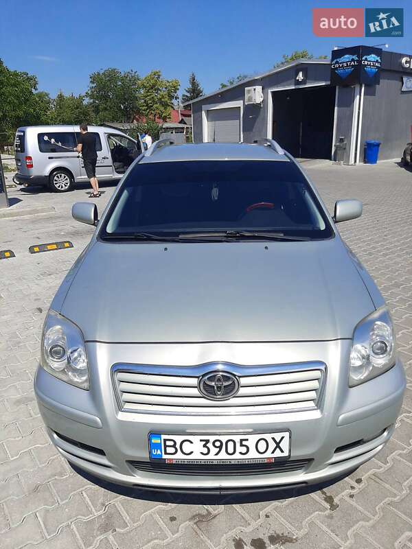Универсал Toyota Avensis 2003 в Трускавце