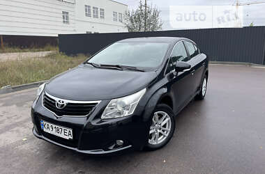 Седан Toyota Avensis 2010 в Киеве