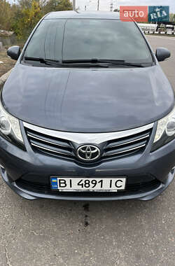 Седан Toyota Avensis 2012 в Кременчуці