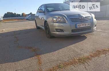 Лифтбек Toyota Avensis 2008 в Виннице